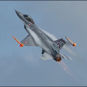 Mil. fly (Mil. Aircraft)