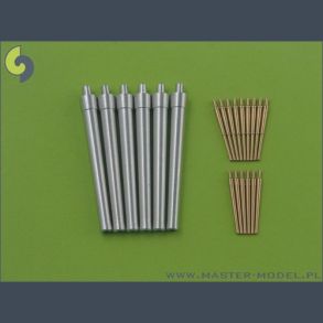 HMS Repulse Armament - 15in (6 pcs), 4in QF (6 pcs), 4in BL (9 pcs) barrels (l�b)