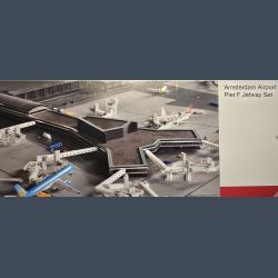 Herpa Wings 524216 Amsterdam Airport Schiphol Pier F Jetway Set