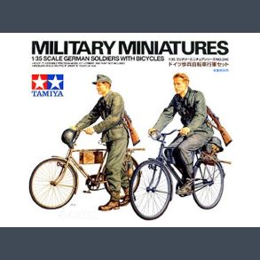 Military Miniatures - German Soldiers With Bicycles