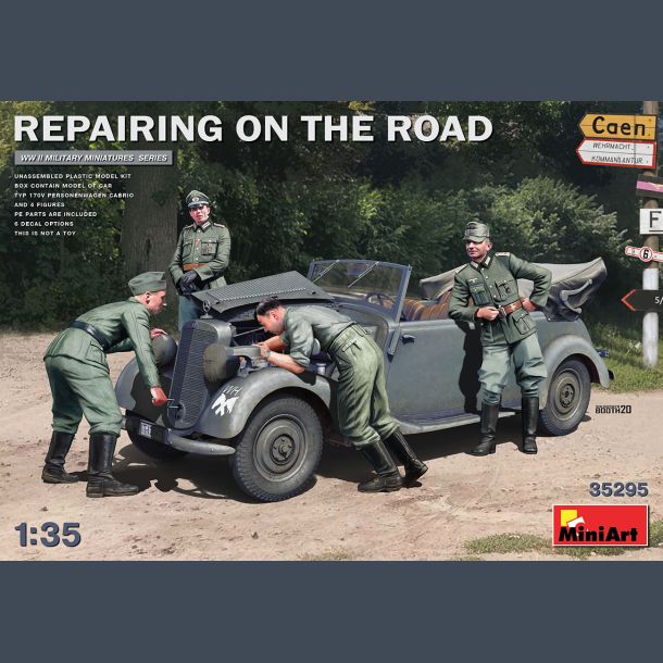 Repairing The Road - Car &amp; 4 figures