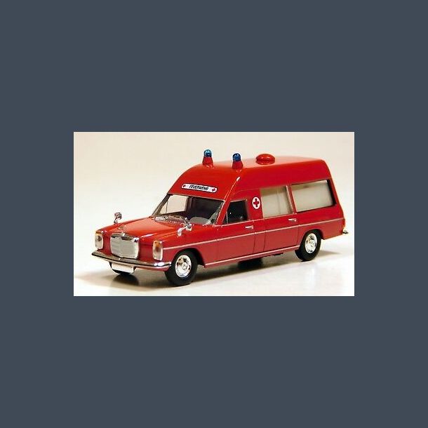 Mercedes-Benz /8 KTW Ambulanz