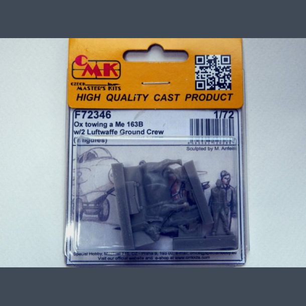 Ox towing a Me 163B w/2 Luftwaffe Ground Crew (3 figures)