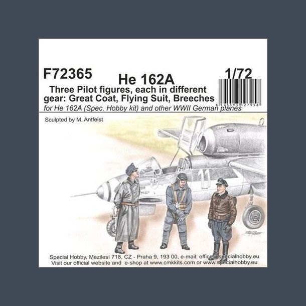 Three Pilot figures, each in diffenrent gear