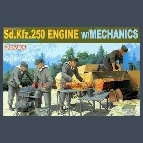 Sd.Kfz.250 Engine w/Mechanics