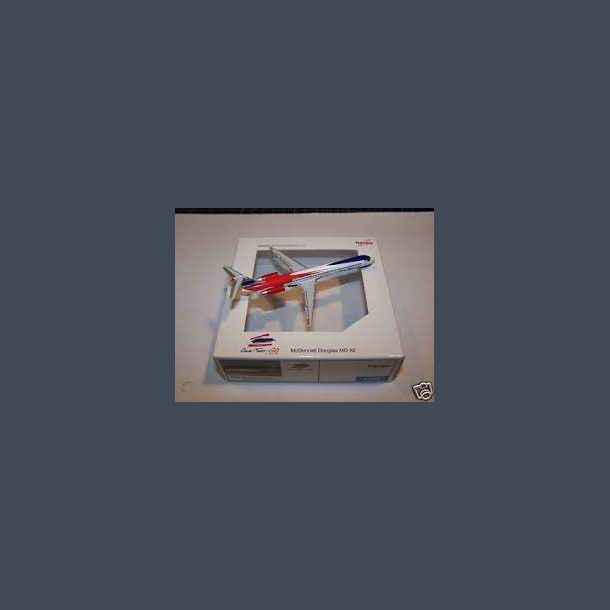 One-two-Go McDonnell Douglas MD-82 (Metal 1/500)