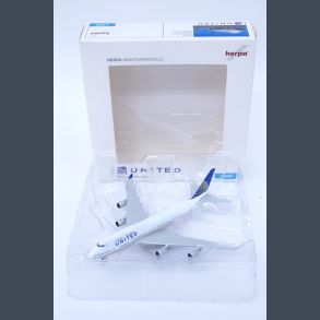 United Boeing 747-400 (Metal 1/500)