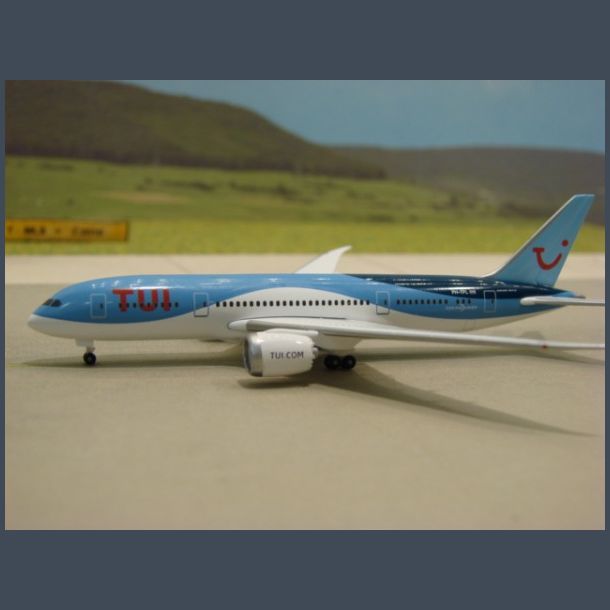 TUI Airlines - Boeing 787-8 Dreamliner (Metal 1/500)