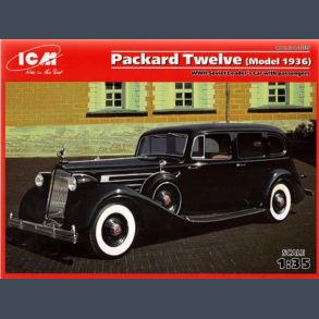 Packard Twelve (Model 1936) WWII Soviet Leder�s Car with passengers