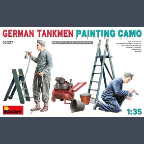 WWII - German Tankmen Painting Camo