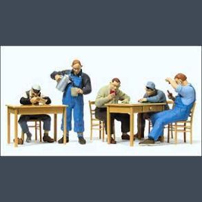 US Bahnpersonal in der pause