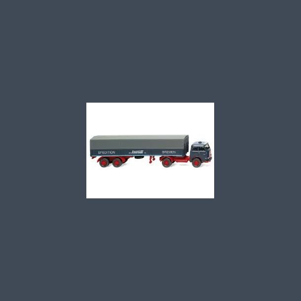 Pritschensattelzug (MAN Pausbacke)