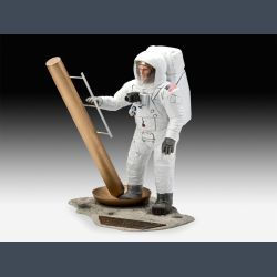 Apollo 11 Astronaunt on the Moon