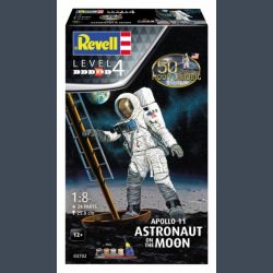 Apollo 11 Astronaunt on the Moon