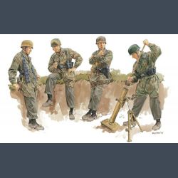 Fallschirmjger w/Kurzer 8cm Granatwerfer 42