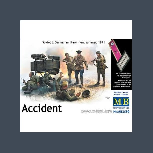 Accident - Soviet &amp; German military men, summer 1941