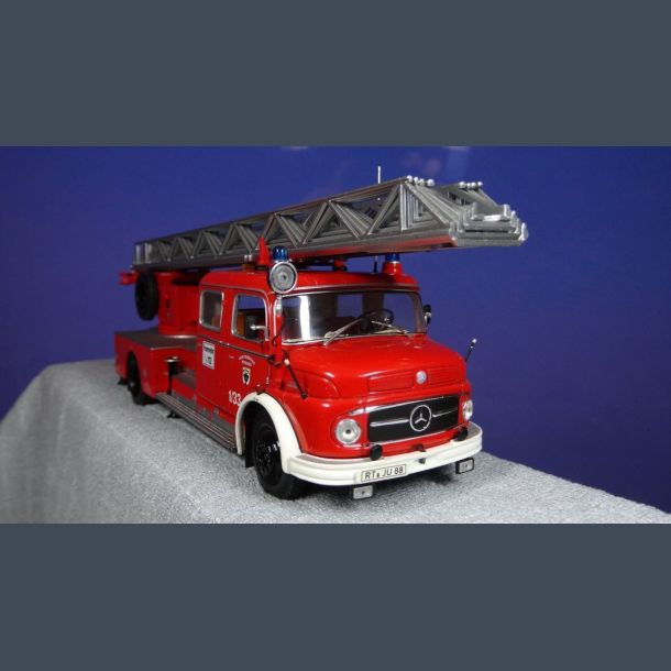 Mercedes-Benz 1113 Aerial Ladder - 1966